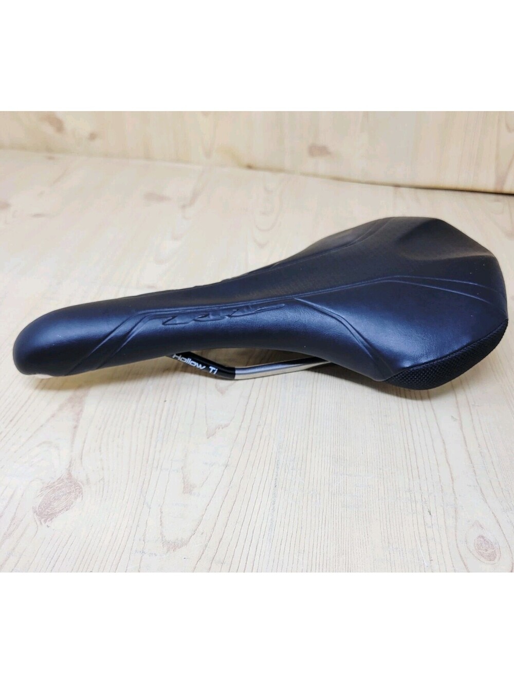 BONTRAGER InForm RXL Cycling Saddle Hollow Titanium Black MTB Road NICE!